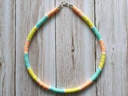Retrouvez Cet Article Dans Ma Boutique Etsy Https Www Etsy Com Fr Listing 819 In 2020 Friendship Bracelets With Beads Indian Jewellery Design Earrings Heishi Jewelry