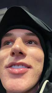 This guy is carrying Manchester markets 🕺#christmasmarkets #mancheste...