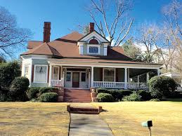 Eatonton Georgia In 2020 Victorian Homes Eatonton Old Houses