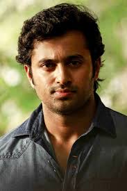 Unni Mukundan Peliculas Edad Y Biografia Unni mukundan was born to a malayali family on 22 september 1987 as the son of mukundan nair and roji mukundan. unni mukundan peliculas edad y biografia