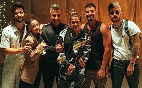 Y nos miremos como dos extraños. The Montaner Family Docuseries Set As First Project From Lex Borrero Tommy Mottola Range S Ntertain Deadline