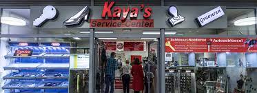 Auch die instandsetzung beschädigter schlösser sowie die autoöffnung und die öffnung. Kaya S Schuh Schlusseldienst In Koln Mulheim Galerie Wiener Platz