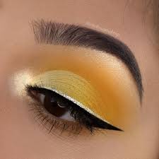 Tutorial For This Yellow Glam Look Is Up On My Youtube Channel Link Is In My Bio Please Go Show It Some Love Yellow Eye Makeup Eyeshadow Makeup Colorful Makeup