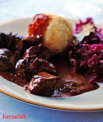Gulasch Dunkle Sosse Rezept Gulasch Rezepte Rezepte Ideen Furs Essen