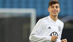 Kai havertz frisur / kai havertz of germany controls the ball during the international friendly match between germany and serbia at kai havertz, ein bekannter fußballspieler. Bvb Beim Werben Um Kai Havertz Wohl Nur In Der Aussenseiterrolle