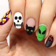 Most commonly seen nail polish art involves the use of cupcakes and small floral designs that are painted or designed using stones. 19 Halloween Nail Art Ideas 2020 How To Paint Halloween Nails