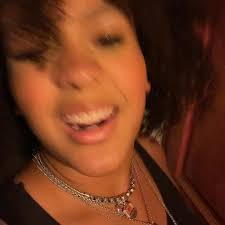 bout to invest $200+ in dvd's and movie tickets, wish my pockets luck .