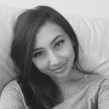 Choua Yang (@chouaaa)