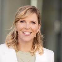 Sandra Ammon's Instagram, Twitter & Facebook