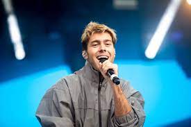 Apr 21, 2021 · he was first made aware of the application when he received a phone call telling him he was due to audition. Benjamin Ingrosso Is Featured On Vantage I Found You Via Ffrr