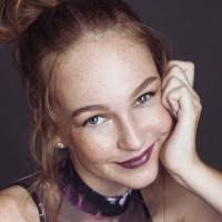 Elise Nicholson's Instagram, Twitter & Facebook