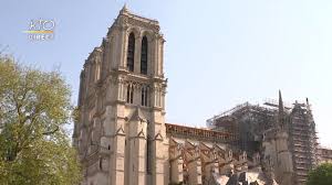 Cet instrument de la passion, mentionné dans les évangiles canoniques, selon marc, matthieu et jean. Veneration De La Sainte Couronne D Epines A Notre Dame De Paris Ktotv