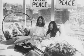Yoko ono was born on saturday, february 18th, 1933, in her ancestral estate in tokyo, japan. When John Lennon And Yoko Ono Invited The World Into Bed With Them Artsy