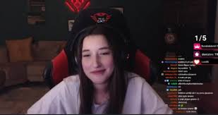 Twitch Yayıncısı Pelin Pqueen Baynazoğluna Yaptığı Dans Bahane Edilerek  Soruşturma Açıldı - Barikat Haber