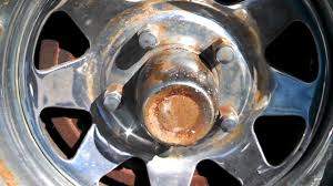 How do you remove white corrosion from aluminum? An Easy Way To Clean Rusted Car Wheels