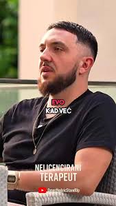 Svaka epizoda NELICENCIRANOG TERAPEUTA do sada je snimljena u Makovom  studiju. Osim ove. Goste u ovoj epizodi je Mak. Pronađi cijele epizode  podcasta 'Nelicencirani Terapeut' na mom YT kanalu.