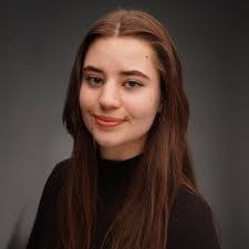 Genevieve Castle's Instagram, Twitter & Facebook