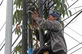Umumnya layanan wifi selain indihome ini akan di gunakan perusahaan namun nyatanya banyak juga digunakan untuk melayani. Bangun Jaringan Tak Peduli Kabel Semrawut Radarsemarang Com