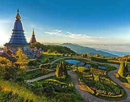 If you're able to take the direct flight (which is offered by airasia), you will be able to leave cnx at 3:10 pm +07 and get to kul at 6:55 pm +08 (two hours and 45 minutes). Cheap Flights From Kuala Lumpur To Chiang Mai