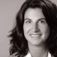 Kirsten Cartwright's Instagram, Twitter & Facebook