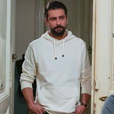 Onur tuna, 2 temmuz 1988 yılında çanakkale'de dünyaya geldi. Yasak Elma 18 Bolum Tv Episode 2018 Photo Gallery Imdb