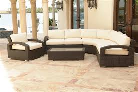 تنسيق الوان الستائر مع الكنب