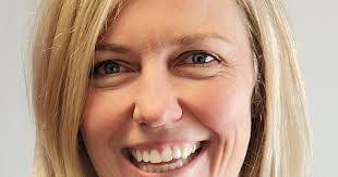 Shelley Wolf's Instagram, Twitter & Facebook