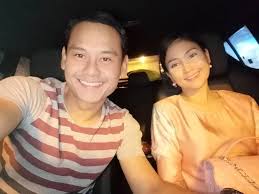 Astro awani juga berkongsi satu foto yang merakamkan fasha dan aidil di majlis pertunangan mereka. Fasha Sandha Aidil Nikah Akhir Mac