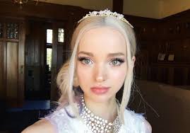 See more of dove cameron on facebook. Dove Cameron Verrat Mein Vater Hat Sich Umgebracht Promicabana