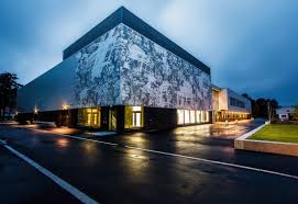 Ungdomsskole er i norge betegnelsen på skoler med 8. Aluminiumfassade Aus Lochblech Lyngdal Secondary School Von Rmig City Emotion Stylepark