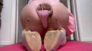 Sophia_Sprinkle - Big Soft Panty Poop in Stilettos!