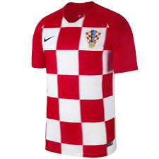 Perché allora associare in modo così marcato la squadra di calcio croata ad un cantante tanto controverso e nazionalista? Maglia Da Calcio Nazionale Croazia Home 2018 19 Nike