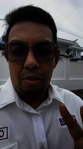 Kalau order ZUS Coffee pasti kene Q lama Walkin boleh tgk kat monitor Tp  grab dan fp xde monitor Terlalu lame dh utk zus culture shock Tambah la  staff Tambah la blender