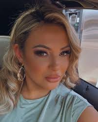 Casey Rosa's Instagram, Twitter & Facebook