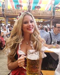 Oktoberfest Beauties On Instagram Link In Bio Bavariangirl Dirndlzeit Munique Minga Munchen Tr German Beer Girl Oktoberfest Woman Beer Girl