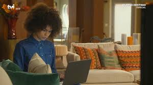 Série comédie / drame / mystère / romance / soap (1 saison, 182 épisodes) créée en 2020 sur tvi, avec luís esparteiro (alfredo paulo reis), madalena aragão . Quer O Destino 1x06 Episode 6 Trakt Tv