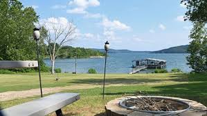 Table Rock Lake Motel Resort Lodging On Motel Lodging Branson Rock View Resort With Images Table Rock Lake Table Rock Branson Resorts