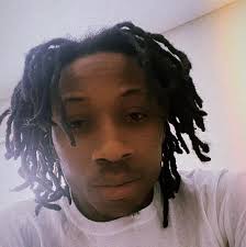 Who's still playing this ? This is so epic, great background.