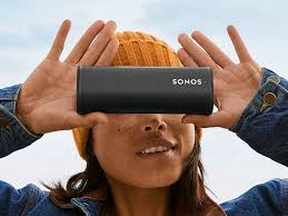 A roam stereo pair will not work as surround speakers in your sonos home cinema system. Sonos Roam Ist Leicht Klein Und Gunstig Der Neue Smart Speaker Im Detail Focus Online