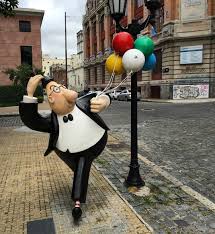 Don Fulgencio El Hombre Que No Tuvo Infancia Es Otro Personaje Presente En El Paseo De La Historieta Sobre La Calle Balcar Fulgencio Historieta Buenos Aires