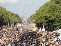 Jun 26, 2021 · 29.05.2018. Csd In Berlin 2019 Rund Eine Million Teilnehmer Beim Christopher Street Day Berliner Morgenpost