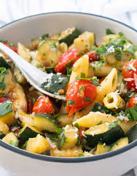 How much does 8oz diced zucchini weigh. Pasta With Tomatoes And Zucchini The Clever Meal