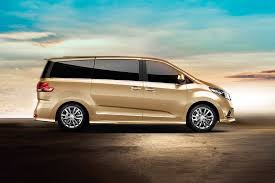 It was most recently facelifted in 2018 receiving a new front fascia Maxus G10 Vs Toyota Vellfire Specs And Feature Details Wapcar