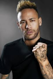Psg'nin yıldız futbolcusu neymar futbol hayatının yanı sıra farklı giyim tarzıyla da gündemden düşmüyor. Samba Style Diesel Signs Brazilian Soccer Star Neymar Jr To Front Latest Fragrance The Moodie Davitt Report The Moodie Davitt Report