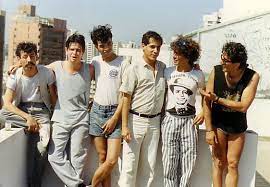 En villa gesell el 28 de agosto de 1965), es un saxofonista, guitarrista, vocalista y compositor de rock argentino. Ser Vegano Y No Morir En El Intento