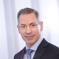 Andrew Perris's Instagram, Twitter & Facebook