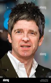 Noel gallagher live hi-res stock photography and images
