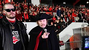 Le chanteur vient de sortir son clip 85 rouge et noir, morceau en soutien au club de football de troisième division les herbiers (vhf) «ce sont deux copains un peu éméchés qui m'ont dit: Les Herbiers 78 2018 Le Footichiste