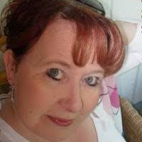 Lindsay Outten's Instagram, Twitter & Facebook