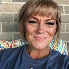 Looking for someone who can do my nails like this